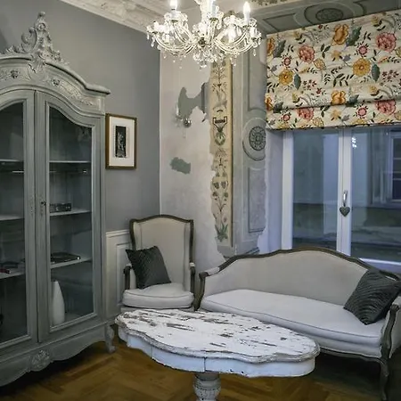 Royal By Otr Apartment *