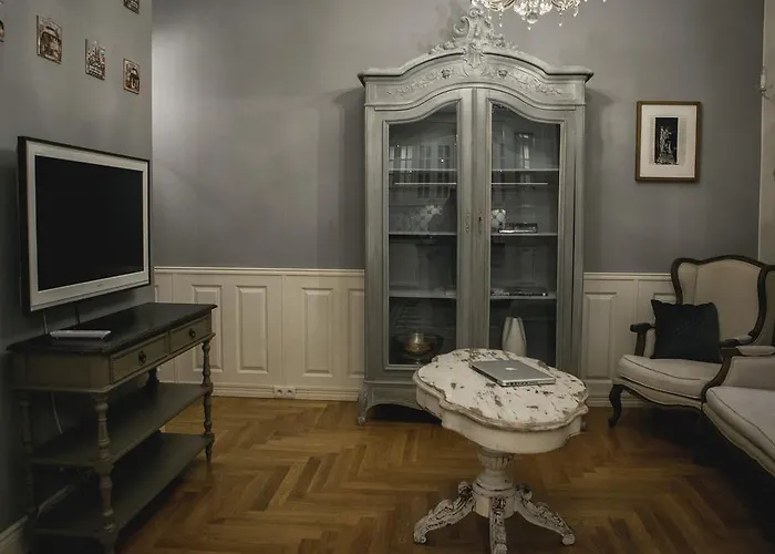 Royal By Otr Apartment